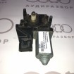 Мотор переднего стеклоподъёмника левый 4B0959801E на Ауди A6 4B2, 4B4, C5
