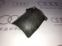 Теплозащитный экран правый VAG 4A0407721B на Ауди 100/A6 C4