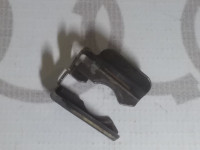 Зажим VAG 06E906037 на Ауди A6 C6