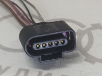 Корпус плоского разъема с проводами VAG 1J0973705 на Ауди A3/A4/A6 8P, B7, C6