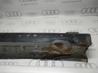 Порог правый VAG 8A0803762A на Ауди 80 B4