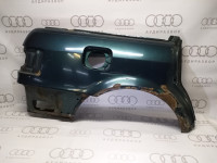 Боковина справа снаружи AVANT  VAG 8A9809602A на Ауди 80 B4