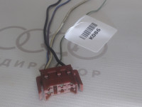 Корпус плоского разъема VAG 443972996 на Ауди 80/90/100/A4/A6 B3, B4, C3, C4, B5