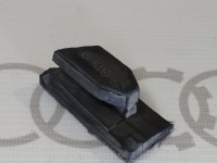 Заглушка правая VAG 4A0837492D на Ауди 100/A6 C3, C4