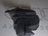 Уплотнительный элемент слева спереди VAG 8D0867415 на Ауди A4 B5